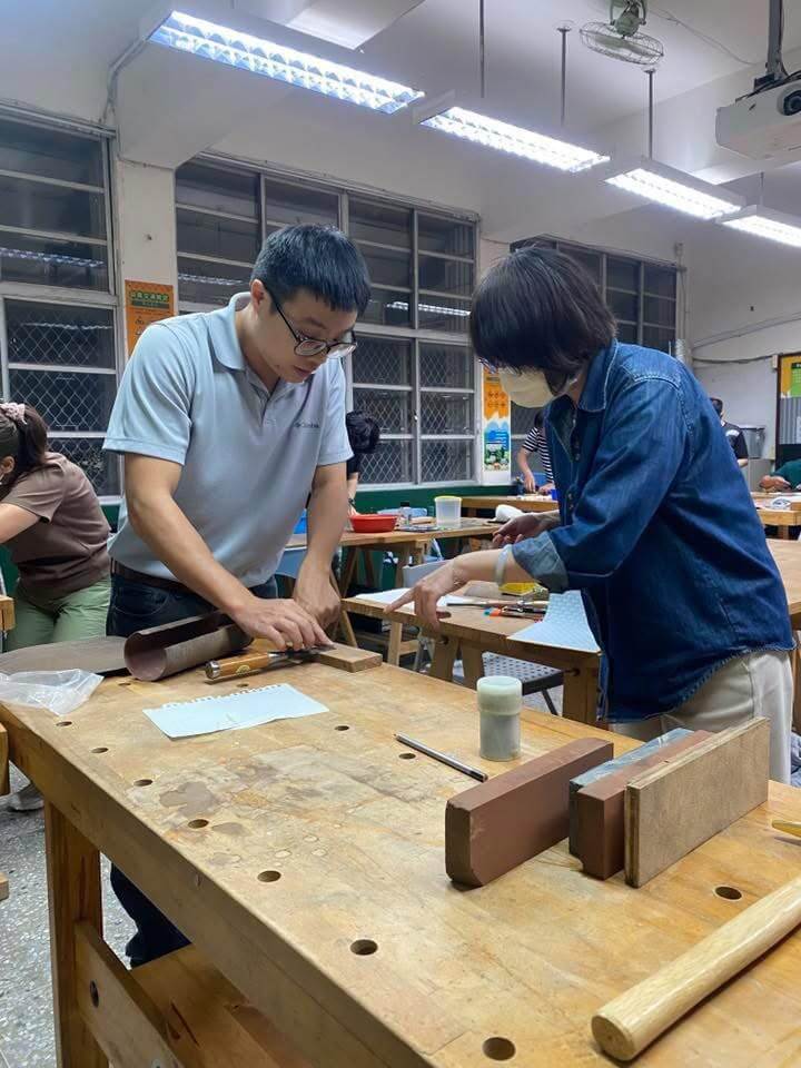 手作榫接木工